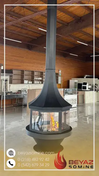 Çakan Restoran’a sekizgen orta şömine kurulumu tamamlandı.
Mekânın tam merkezinde konumlanan sekizgen orta şömine;
360° ateş görüşüyle hem görsel etkiyi hem de sıcaklığı eşit şekilde yayıyor.

Özgün formu, güçlü duruşu ve mekânla bütünleşen tasarımıyla
Çakan Restoran’a karakter, prestij ve davetkâr bir atmosfer kazandırdı.

Beyaz Şömine olarak;
projeye özel tasarım, güvenli sistemler ve profesyonel kurulumla
mekânların odak noktasını ateşle buluşturuyoruz.
Farklı boyutlar ve tüm modeller için
Beyaz Şömine sayfamıza göz atabilirsiniz.

Cep ;
+90 542 679 34 29
+90 532 630 34 29

İş ;
0216 482 92 42

Web ;
Beyazsomine.com
Sominemodelleri.com

 #OrtaŞömine #ÇakanRestoran #RestoranŞöminesi #MekânınOdakNoktası #şöminekurulumu